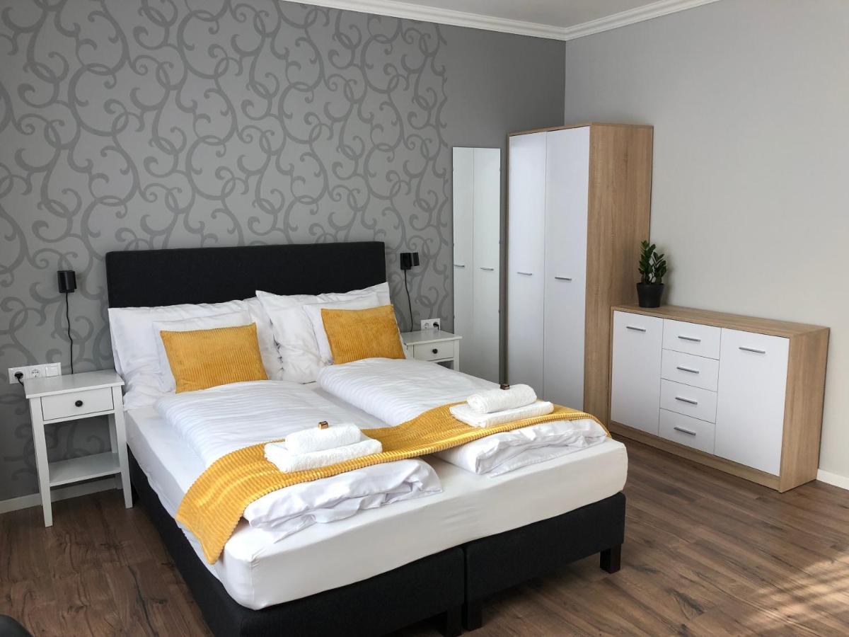 Illa Apartments Еґер Екстер'єр фото