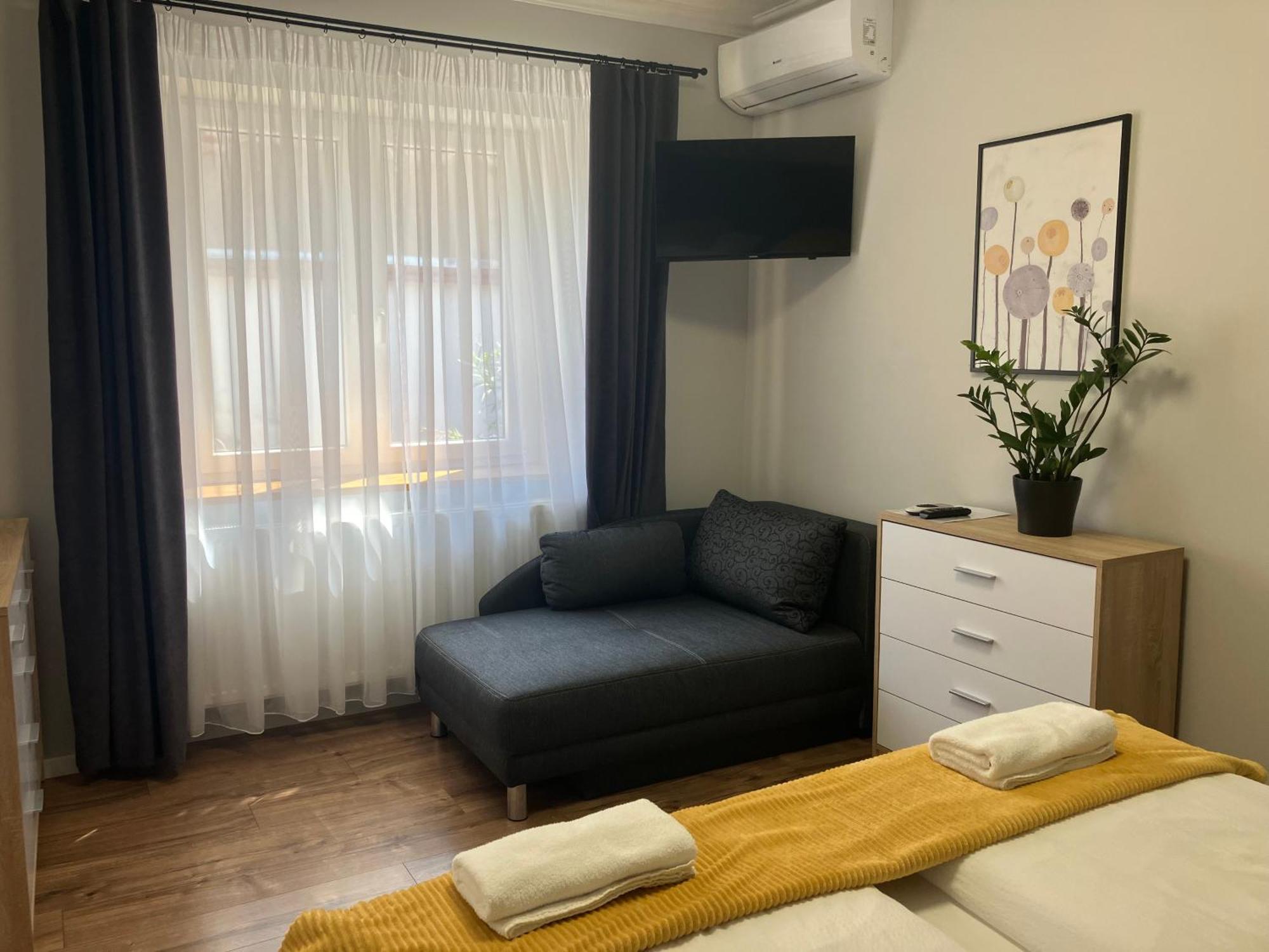 Illa Apartments Еґер Екстер'єр фото