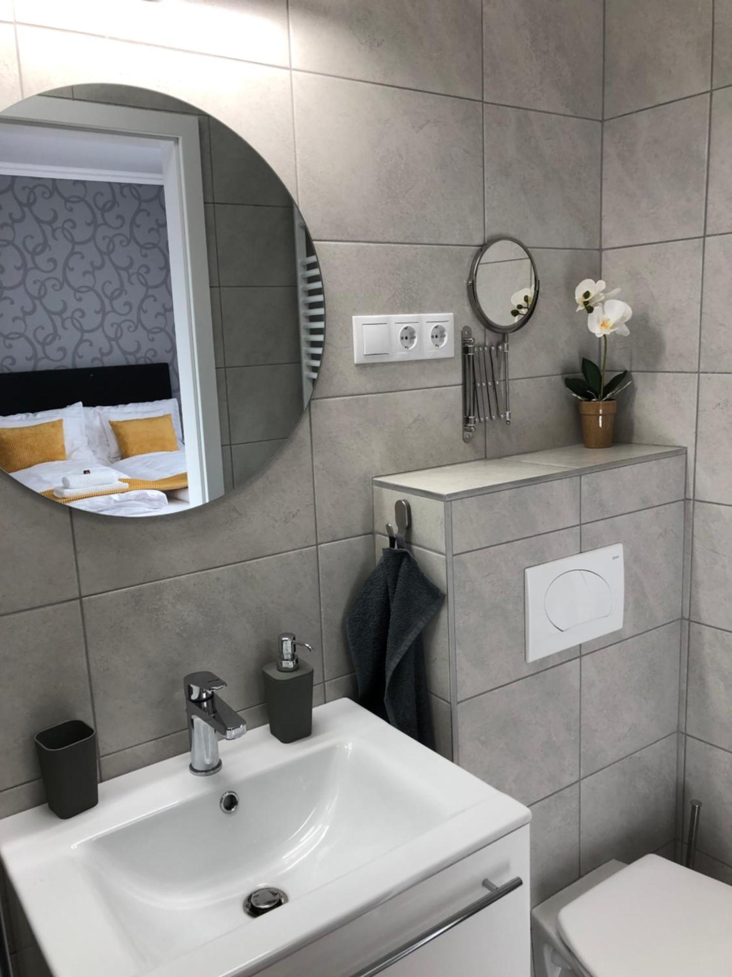 Illa Apartments Еґер Екстер'єр фото