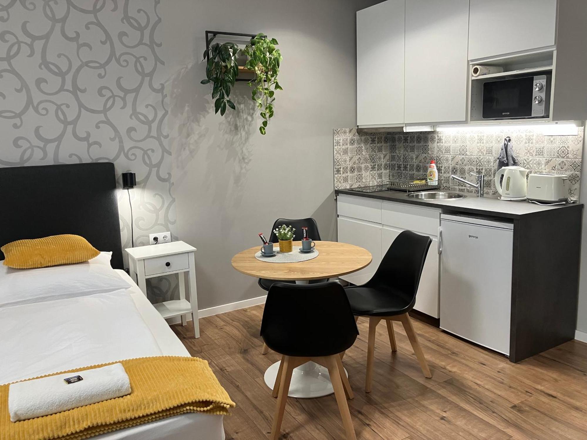 Illa Apartments Еґер Екстер'єр фото